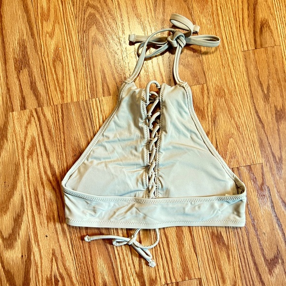 Two piece tropical bikini - Picture 2 of 7